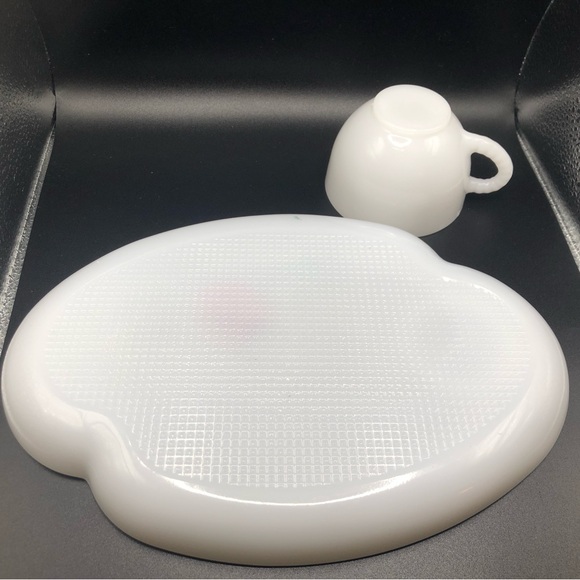 Vintage federal milk glass breakfast set - Picture 4 of 4